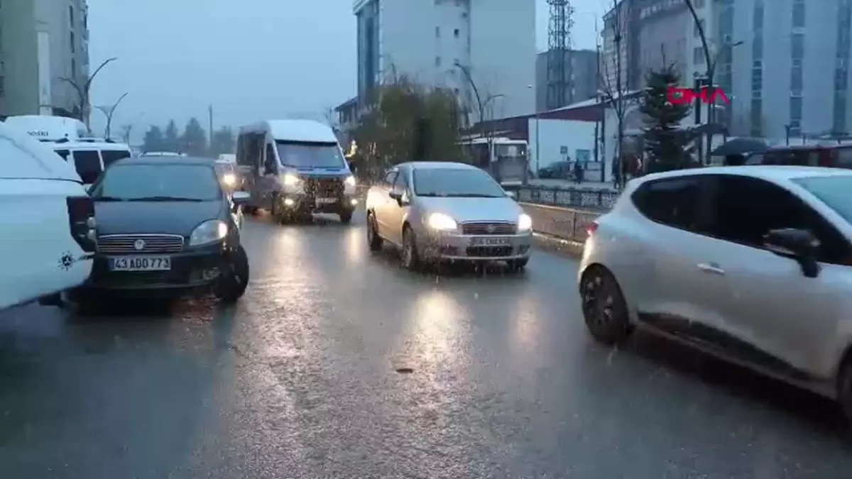 Hakkari’de Kar Yağışı Nedeniyle Eğitim 1 Gün Tatil Edildi